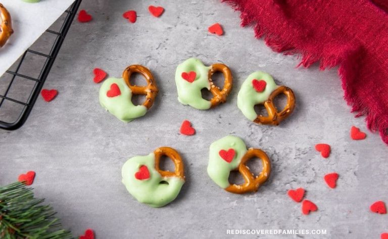 Easy Grinch Pretzels For A Fun Holiday Snack